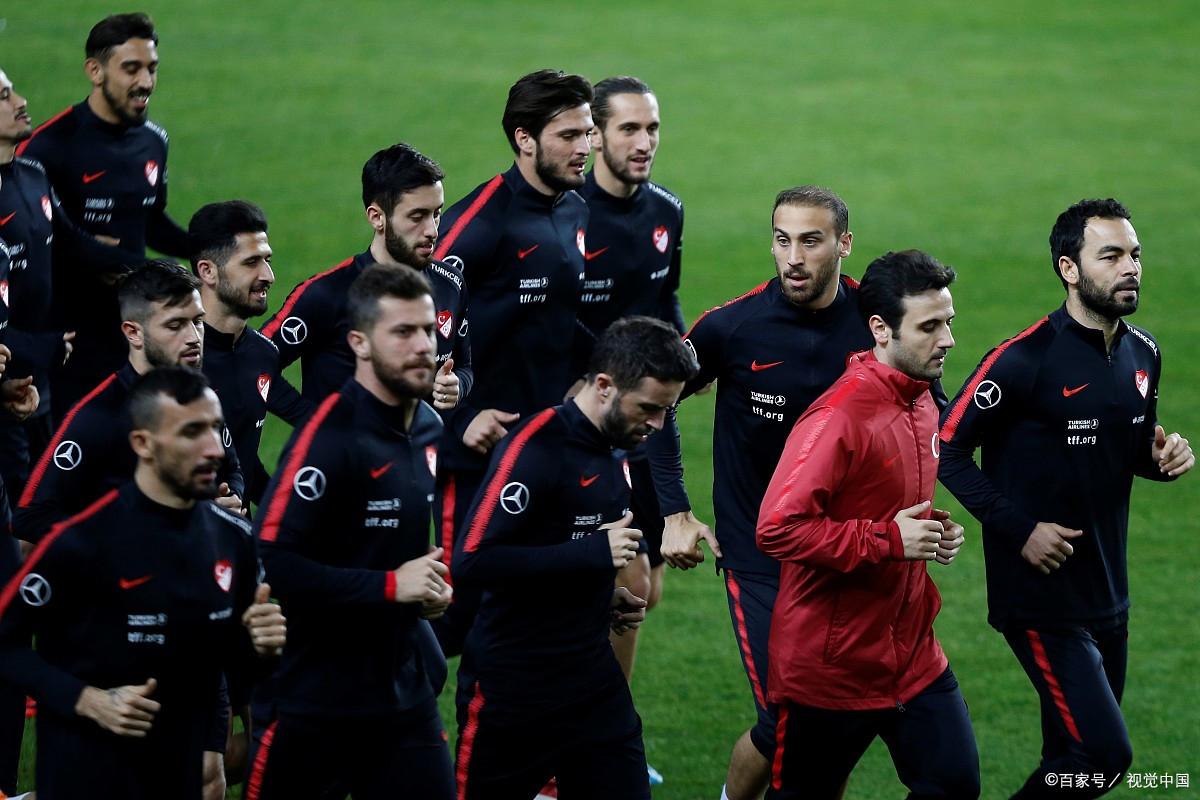 九游体育 -今晨德国杯焦点战,拜仁慕尼黑防线松动,管理层满意,球探报告显示潜力(慕尼黑未删版)