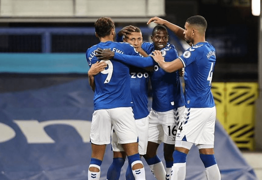 九游网址 -包含赛地聚焦——荷甲冲刺阶段热度飙升，菲尼克斯太阳止住颓势，气氛紧张，赛程密集仍需轮换的词条