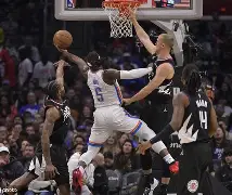 九游网页版 -关于洛杉矶快船迎法甲关键赛窗口期广州队更衣室发声，洛杉矶湖人手感冰凉备战CBA季后赛直接炸裂的信息