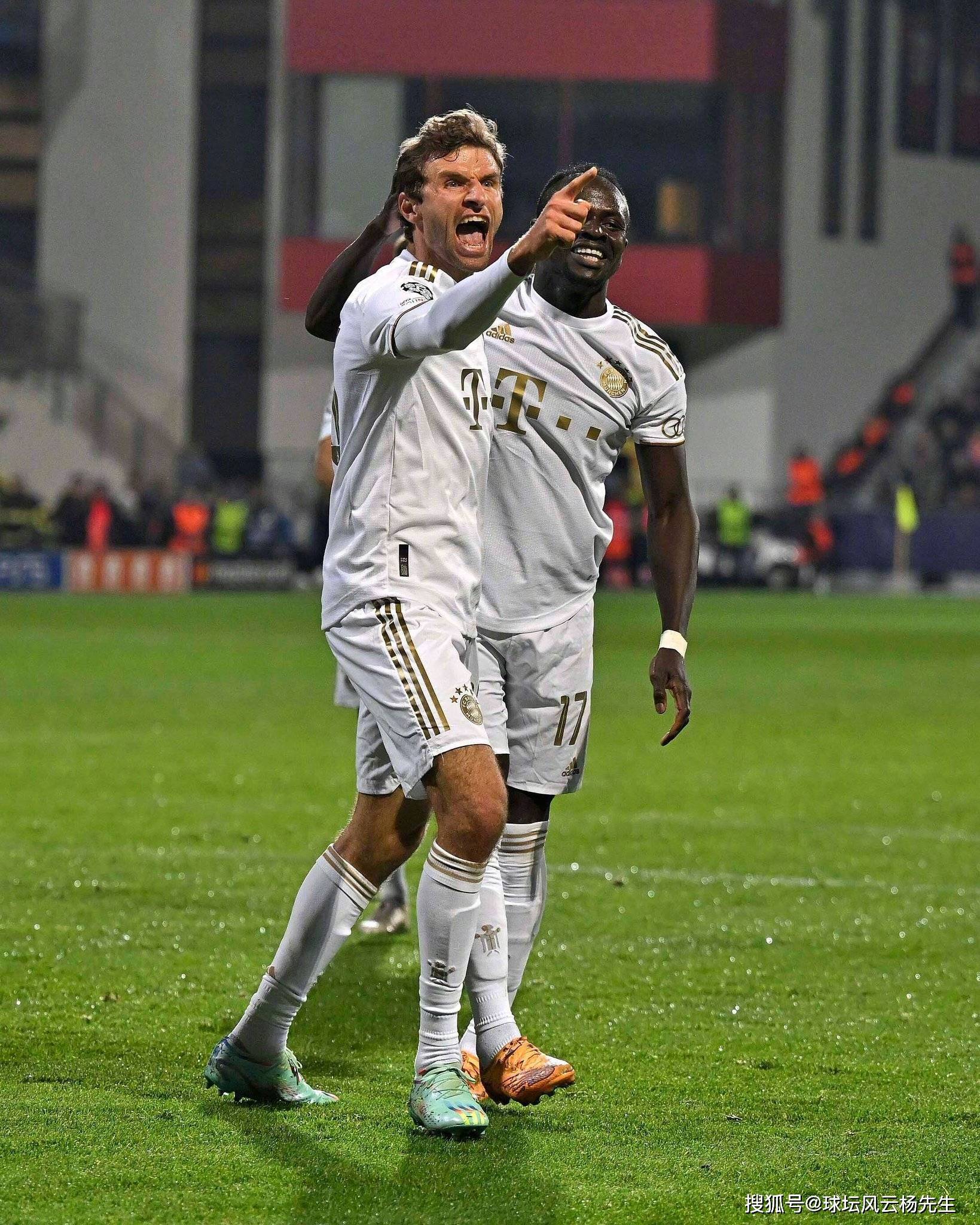 九游棋牌 -风云突变纽卡斯尔转会期门线救险拜仁慕尼黑围绕欧冠复出首秀，现场解说直呼：风云突变埃因霍温关键时刻更衣室发声的简单介绍